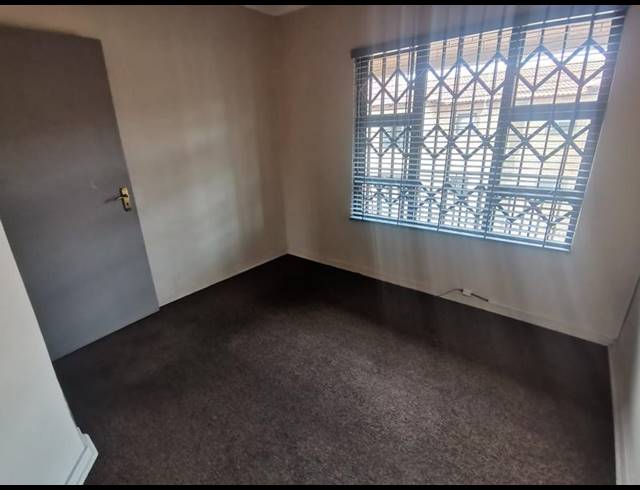1 BEDROOM PROPERTY TO RENT IN BULT WEST